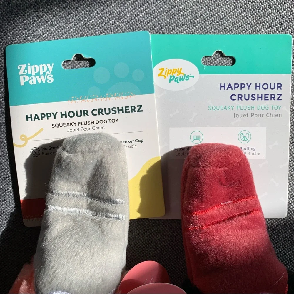 NWT zippy paws Rose & Merlot Happy Hour Crusherz Dog Toys